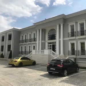 Jurgen Tirana